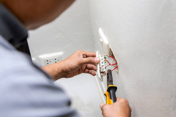 Best Circuit Breaker Repair  in Ridgetop, TN